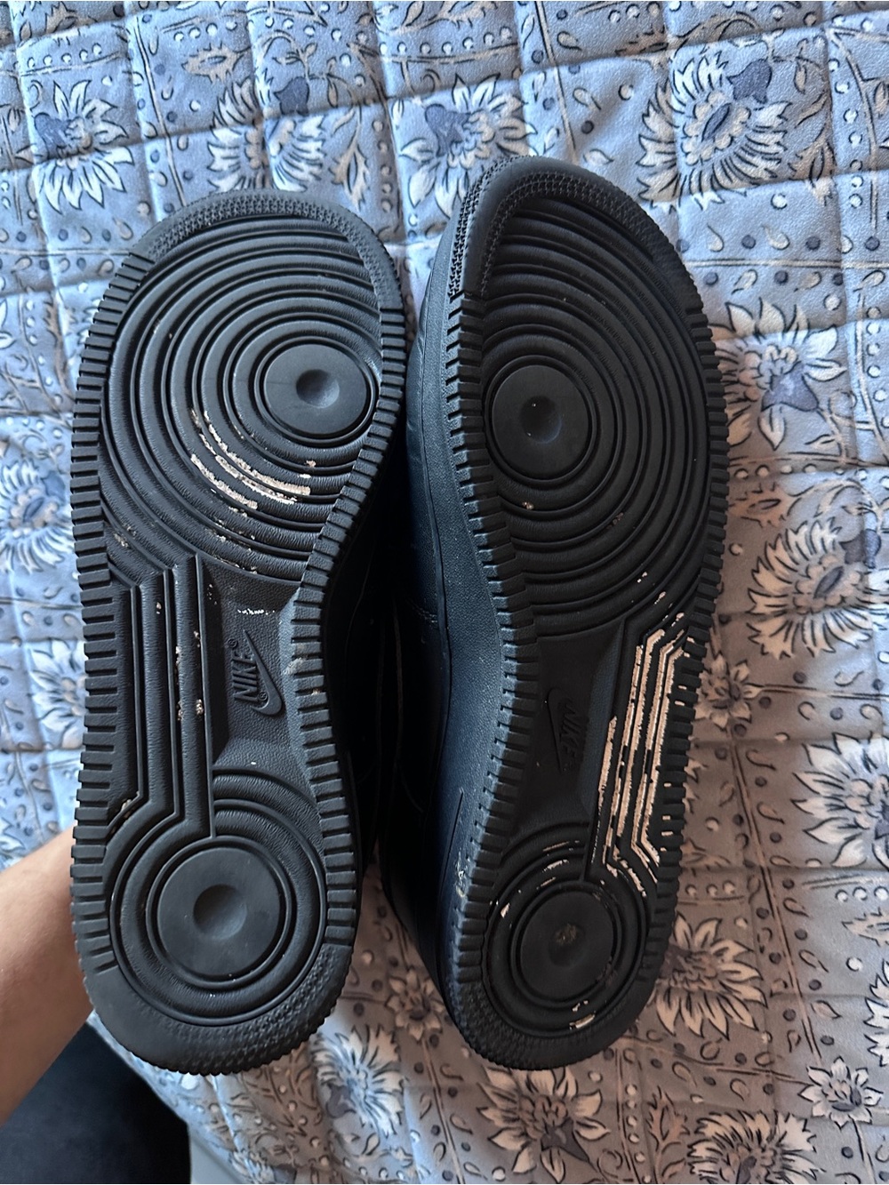 Nike supreme Black Leather Air Force 1s Low-Top Sneakers - Picture 7 of 8